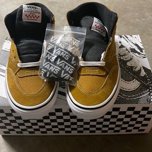 NWT and Box! Men’s size 9.5 Half Cab Skate in Reynolds Golden Brown